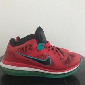 Nike Lebron 9 Low Liverpool Basketball Shoes